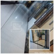 玻璃門上的頑固水漬如何清洗干凈？用納米海綿